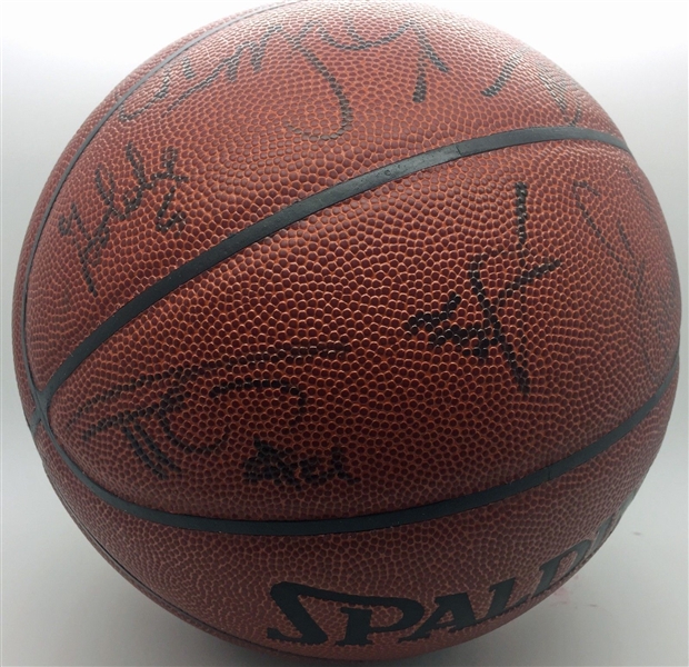 2002/03 NBA Champion San Antonio Spurs Team Signed Basketball w/ Duncan Robinson (PSA/DNA)