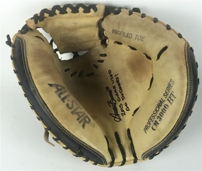Dodgers 2015 Austin Barnes Rookie Game Used & Signed Catchers Mitt (Photomatched)(PSA/DNA)