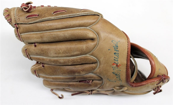 Ted Williams Seldom Seen Signed Sears Ted Williams Model Baseball Glove (JSA)