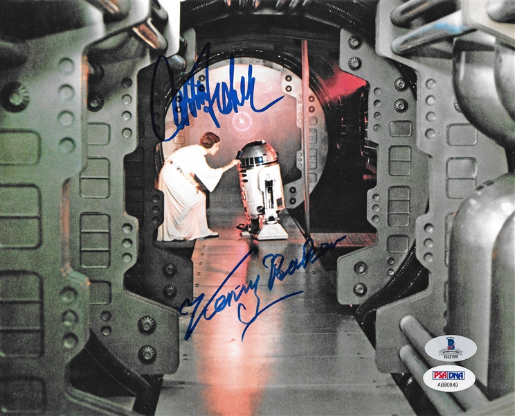 Star Wars: Carrie Fisher & Kenny Baker Dual Signed 8" x 10" Color Photo (Beckett/BAS & PSA/DNA)