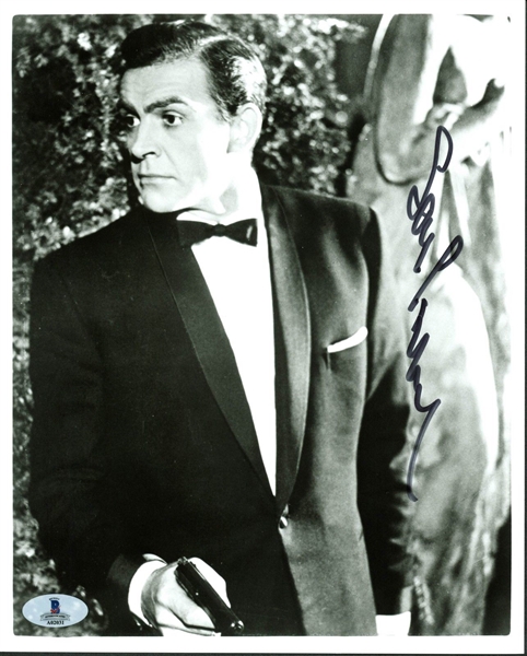 Sean Connery Signed 8" x 10" Black & White Photo as "James Bond" (BAS/Beckett)