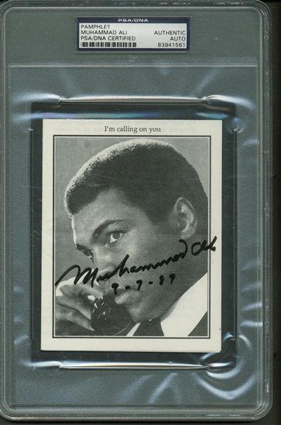 Muhammad Ali Signed 3.5" x 4.5" Pamphlet Photograph (PSA/DNA Encapsulated)