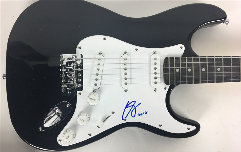 Chris Stapleton Signed Stratocaster Style Guitar (Beckett/BAS Guaranteed)