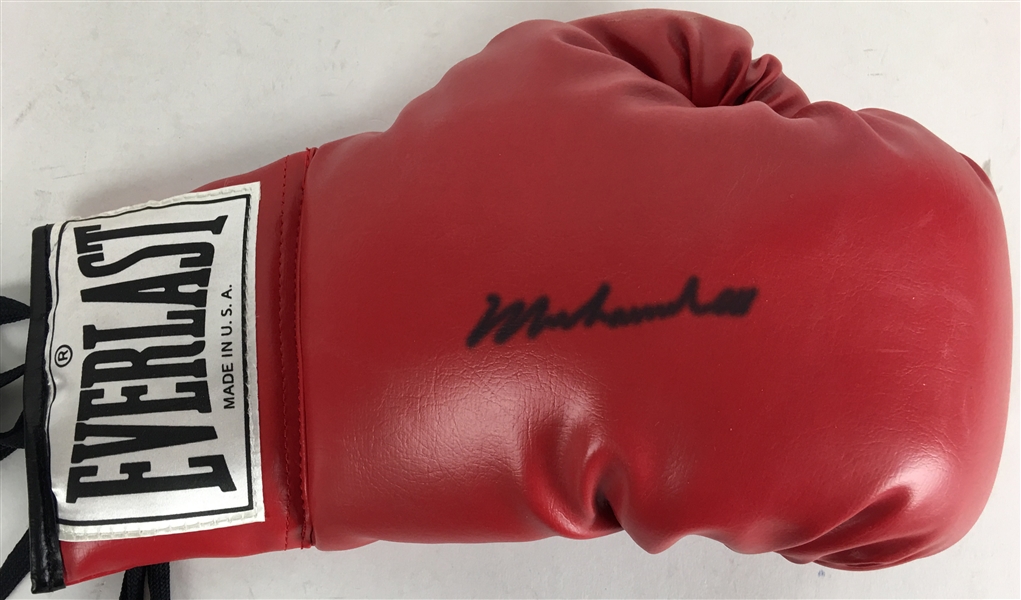 Muhammad Ali Near-Mint Signed Red Everlast Boxing Glove (JSA Guaranteed)