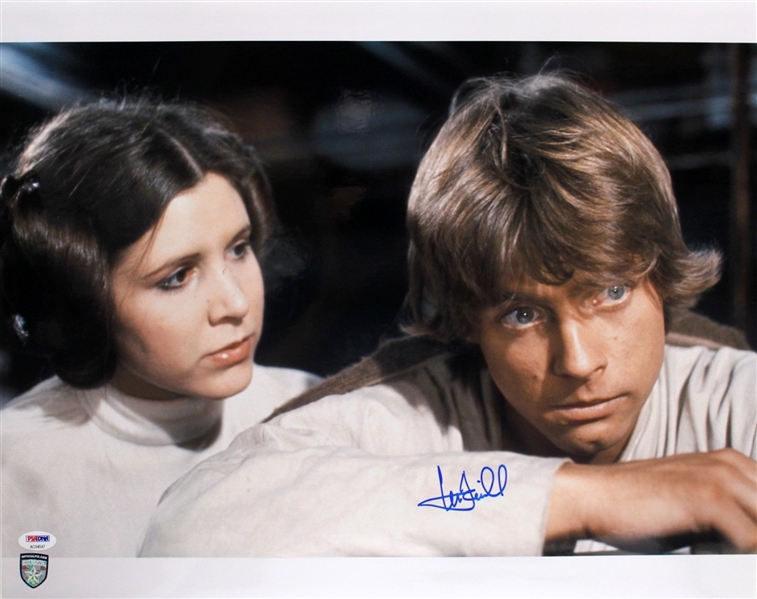 Star Wars: Mark Hamill Signed Over-Sized 16" x 20" Color Photograph (PSA/DNA)