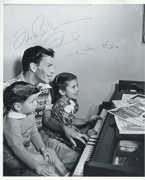 Frank Sinatra Signed & Inscribed 8" x 10" B&W Photo (PSA/DNA)