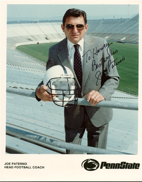 Joe Paterno Signed 8" x 10" Penn State Photograph (BAS/Beckett Guaranteed)