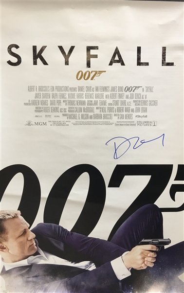 Daniel Craig Signed 24" x 36" James Bond Skyfall Movie Poster (Beckett/BAS Guaranteed)
