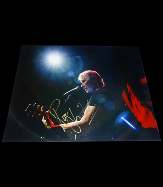 Pink Floyd: Roger Waters In-Person Signed 16" x 20" Color Photo with Bold Autograph! (Beckett/BAS Guaranteed)