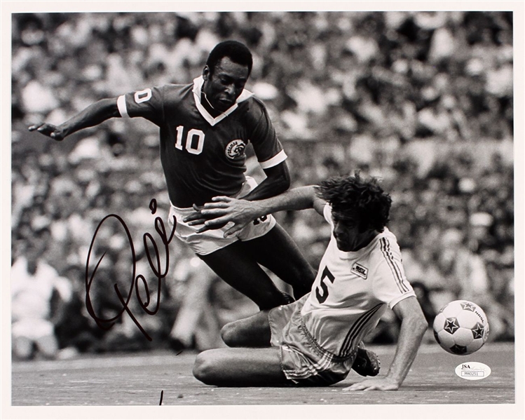 Pele Signed 11" x 14" Black & White Cosmos Photo (JSA)