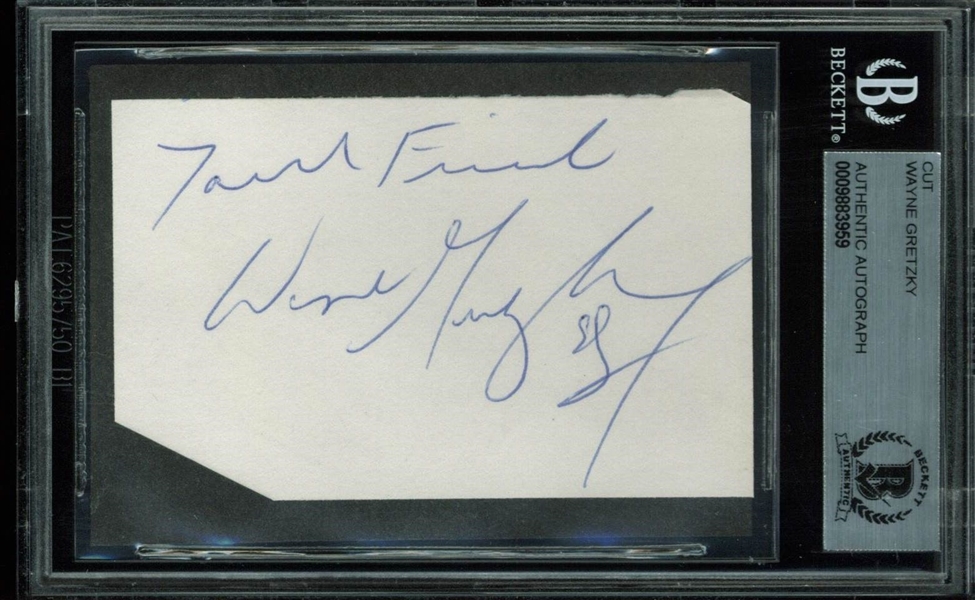 Wayne Gretzky Signed 2.25" x 3.5" Autograph Cut (BAS/Beckett Encapsulated)