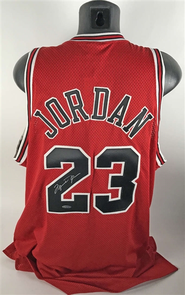 Michael Jordan Signed 1997-1998 Pro Cut Chicago Bulls Jersey (UDA)