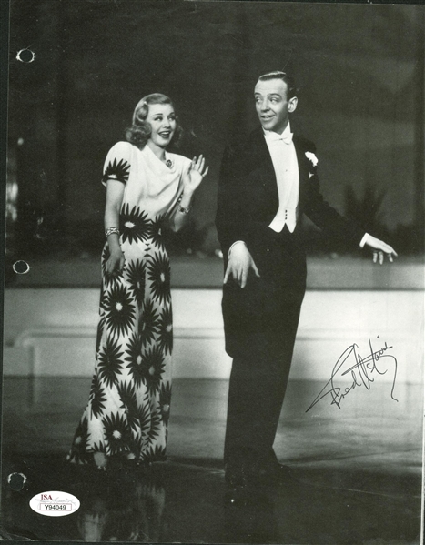 Fred Astaire Signed 8.5" x 11.5" Magazine Photograph (JSA)