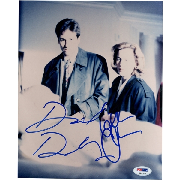 X Files: David Duchouny & Gillian Anderson Dual Signed 8" x 10" Photograph (PSA/DNA)