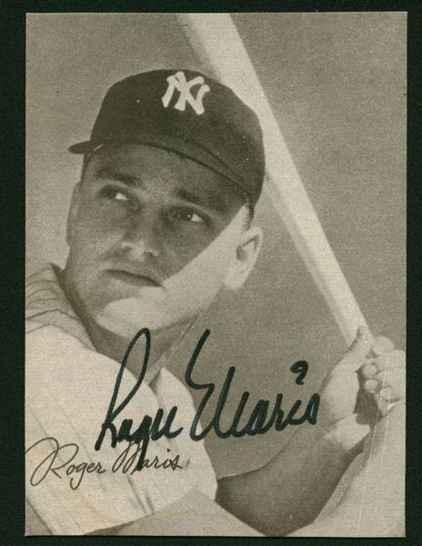 Roger Maris Signed 3" x 5" New York Yankees Photo Postcard (JSA)