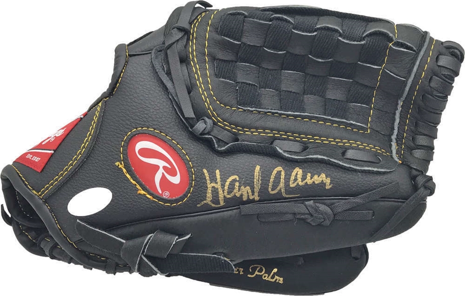 Hank Aaron Signed Rawlings Gold Glove Baseball Glove (JSA)