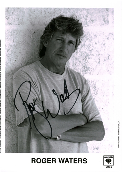 Pink Floyd: Roger Waters Near-Mint Signed 8" x 11" Promotional Columbia Records Photograph (Beckett/BAS Guaranteed)