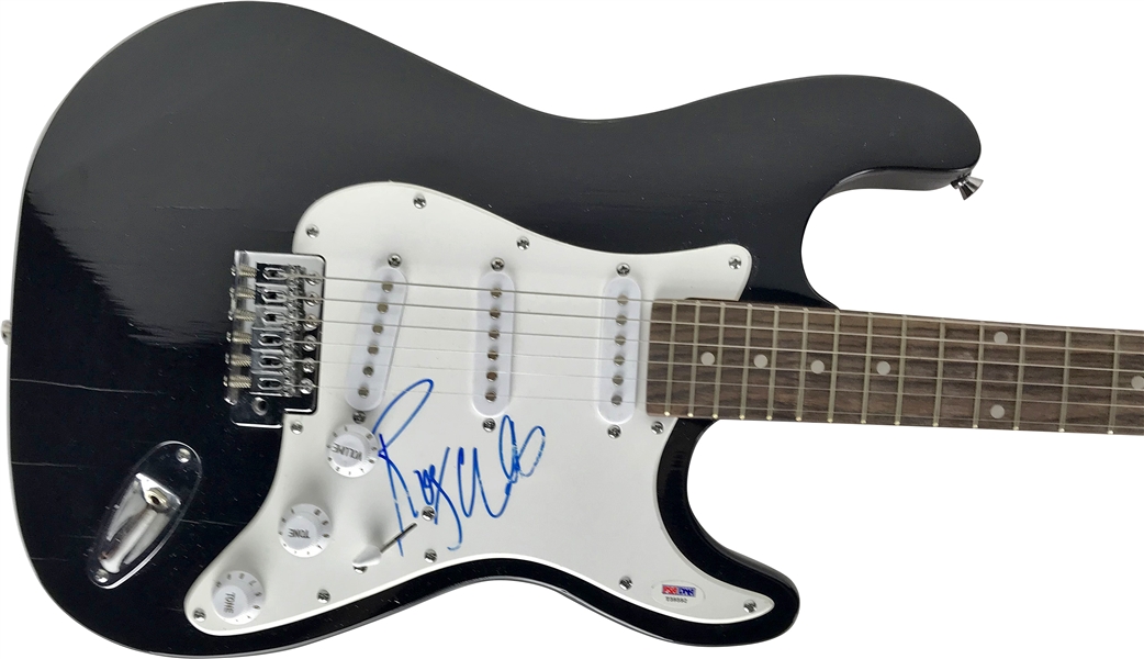 Pink Floyd: Roger Waters Signed Stratocaster Style Guitar (PSA/DNA)