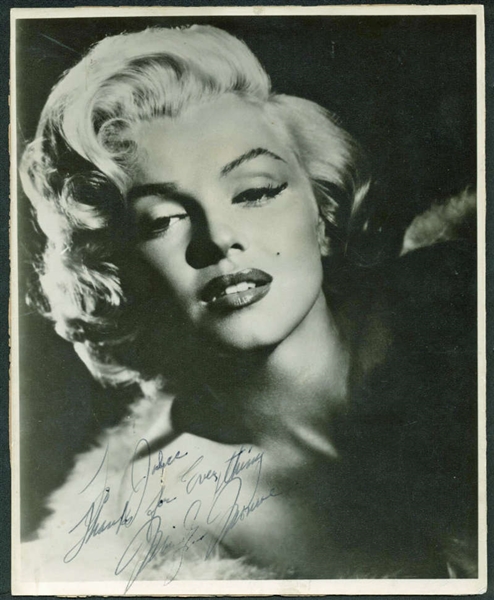 Marilyn Monroe Spectacular Signed 8" x 10" Black & White Portrait Photograph (BAS/Beckett)