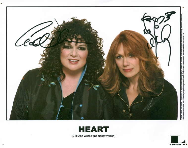 Heart: Ann & Nancy Wilson Signed 8" x 10" Photograph (Beckett/BAS Guaranteed)