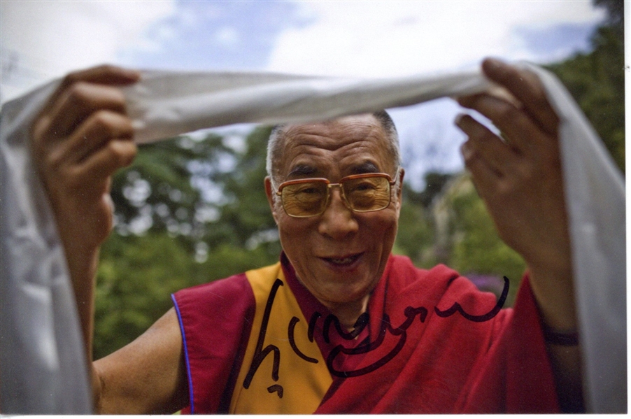 Dalai Lama Signed Unique 4" x 6" Photograph (JSA)