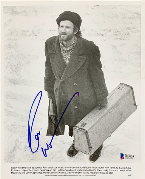 Robin Williams Signed 8" x 10" B&W Publicity Photo for "Moscow on the Hudson" (Beckett/BAS)