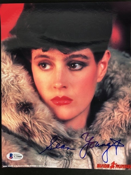 Sean Young Signed 8" x 10" Color Photograph (Beckett/BAS)