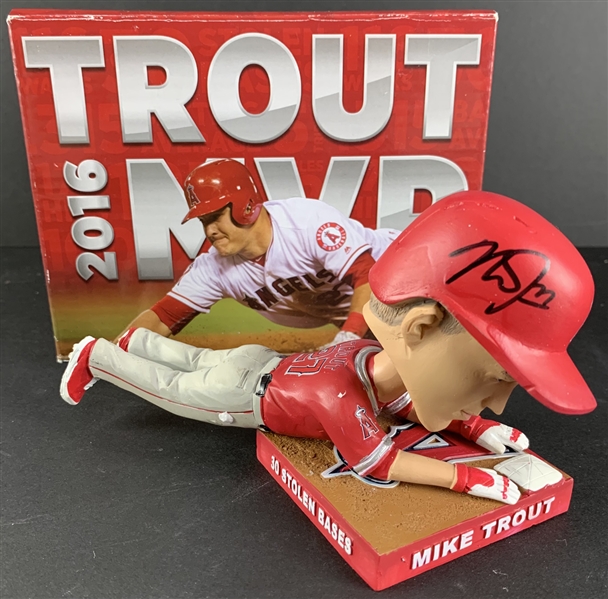 Mike Trout Signed 2017 Special Giveaway Bobble Head (Sliding)(PSA/DNA)