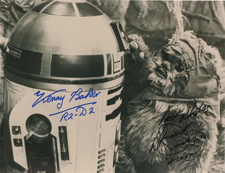 Star Wars: Kenny Baker & Warwick Davis Dual-Signed 10” x 8” Photo from “Return of the Jedi” (Beckett/BAS Guaranteed)
