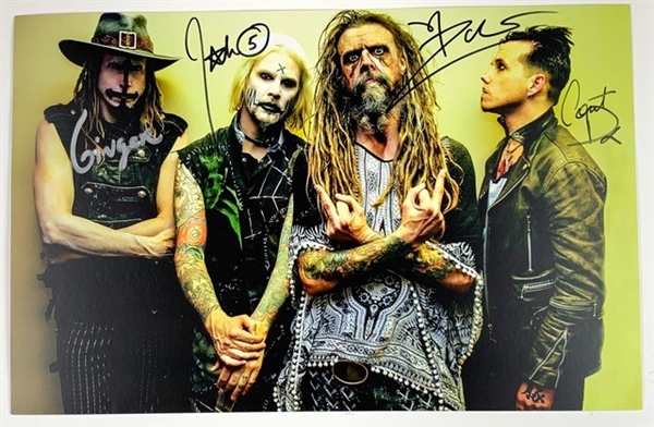 Rob Zombie Band Oversized Signed 17” x 11” Photo (4 Sigs) (Beckett/BAS Guaranteed)