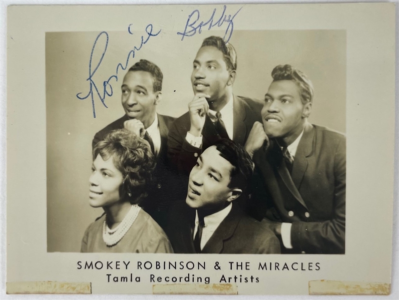Smokey Robinson & The Miracles Group Signed Snapshot (Epperson/REAL)