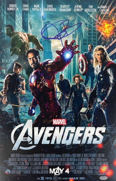 Jeremy Renner Signed 11" x 17" Avengers Movie Poster (Schwartz Sports)