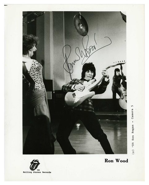 Rolling Stones: Ronnie Wood Autographed Rolling Stones She Was Hot Promotional Photograph (UK) (Tracks COA) 