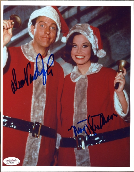 Dick Van Dyke & Mary Tyler Moore Signed 8" x 10" Photo (JSA)