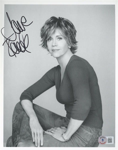 Jane Fonda Signed 8" x 10" Photograph (Beckett/BAS)