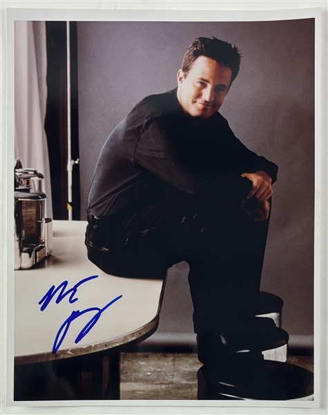 Friends: Matthew Perry In-Person Signed 8" x 10" Photo (Beckett/BAS)