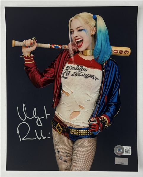 Margot Robbie Signed 8" x 10" Photo as Harley Quinn (Celebrity Authentics)(Beckett/BAS)