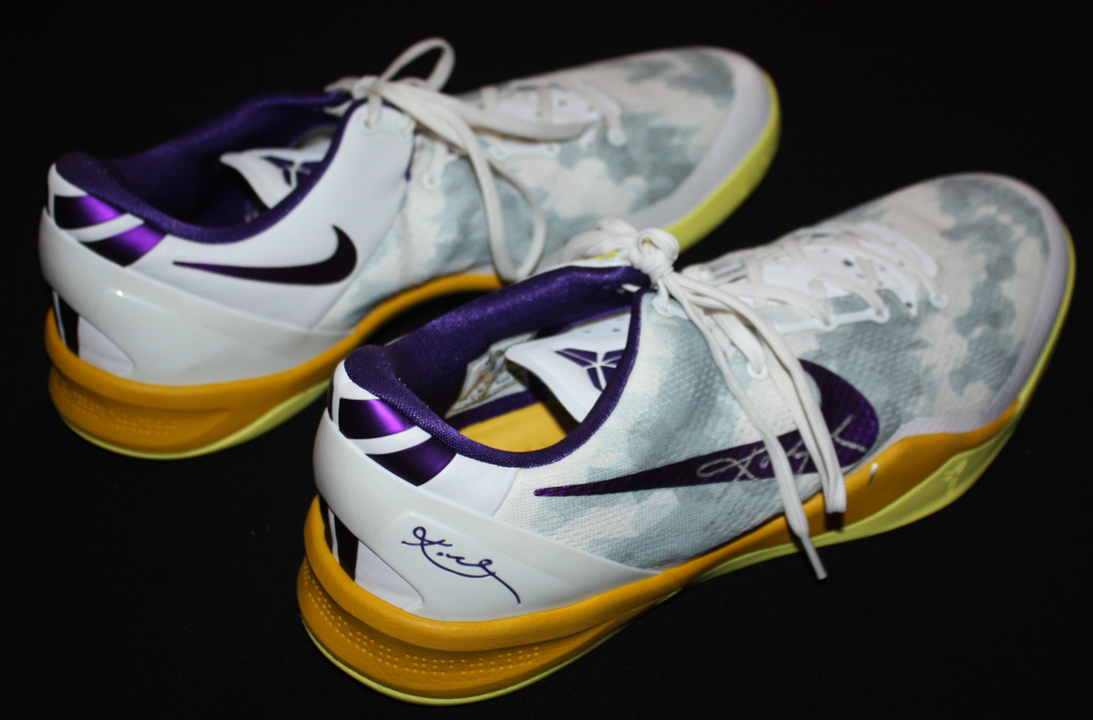 kobe bryant game worn shoes