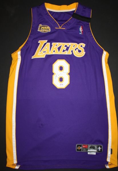 Kobe Bryant Signed Lakers 1999-00 NBA Champions Nike Jersey (PSA