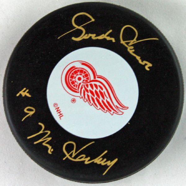 Gordie Howe Signed Hockey Puck w/ #9 Mr. Hockey Inscription (PSA/DNA)