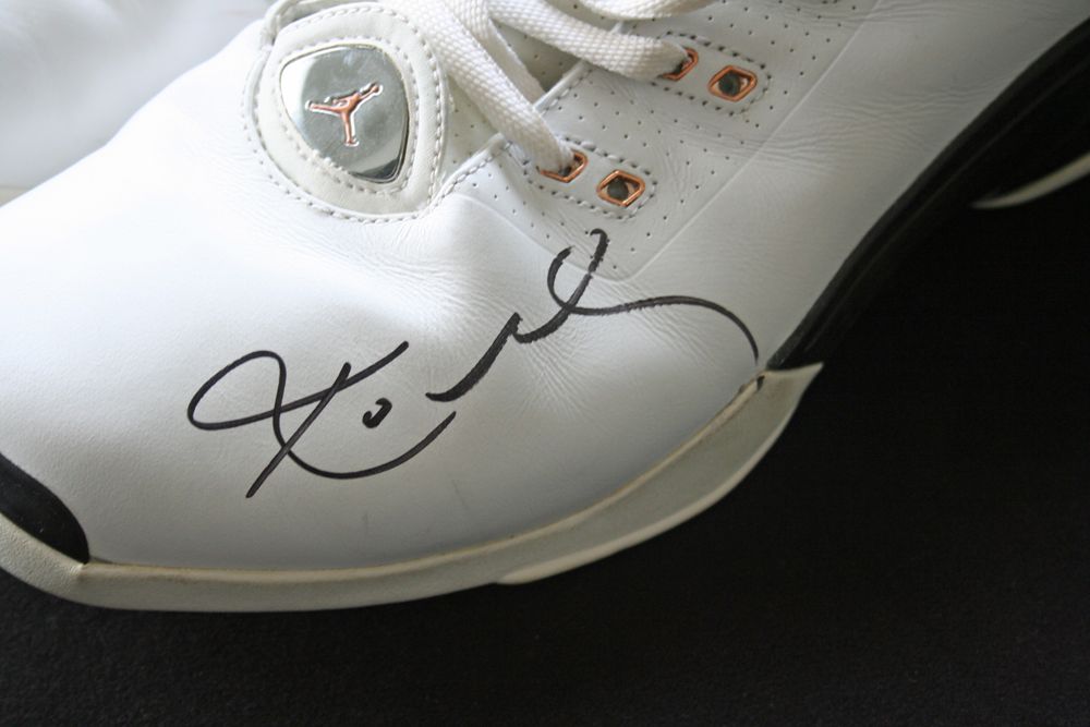 kobe bryant 2002 shoes