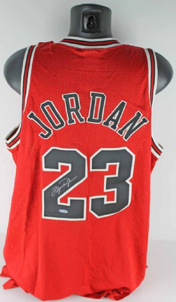 Michael Jordan Signed ULTRA-RARE "Retirement" Pro-Cut 1998-99 Bulls Jersey (UDA)