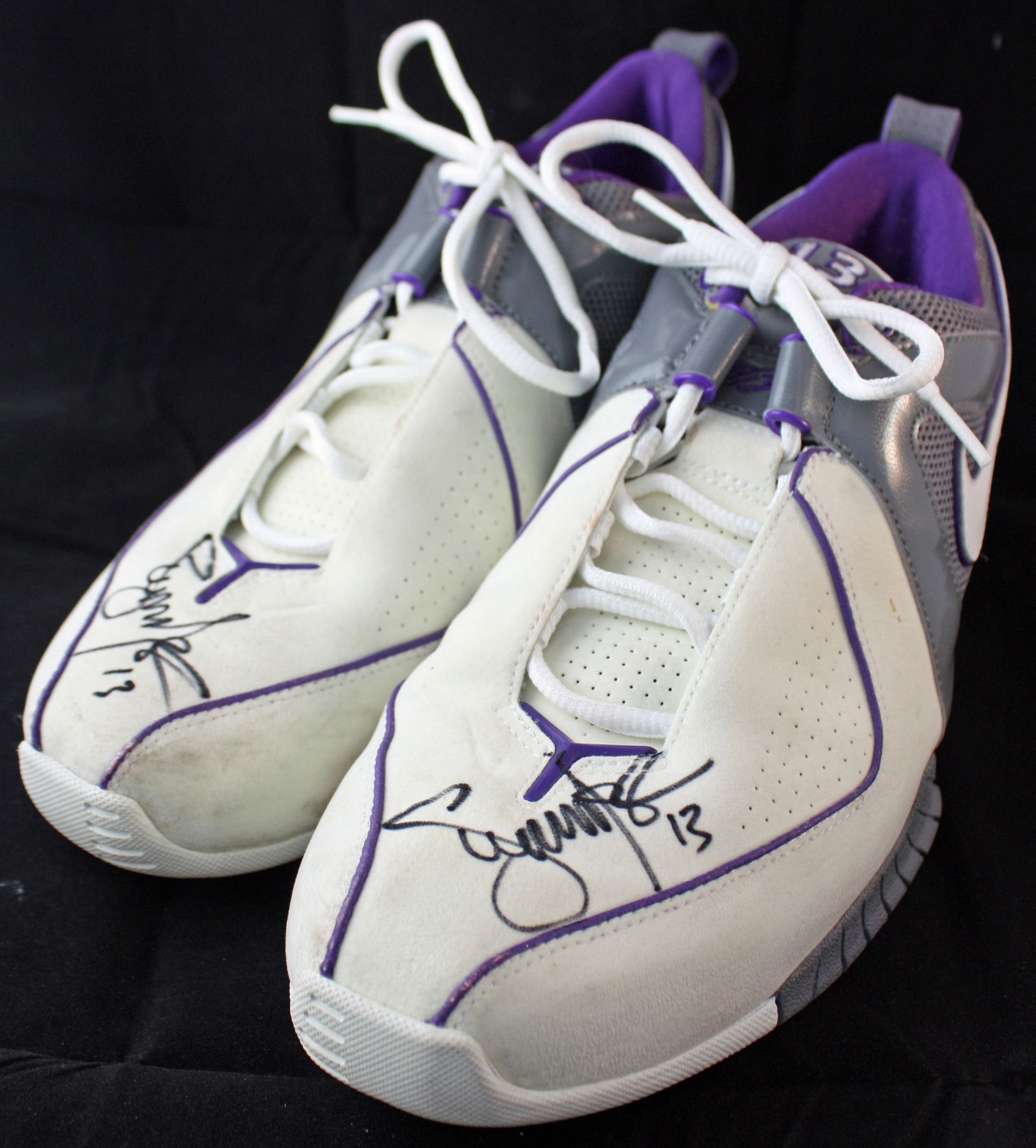 Lot Detail - 2005-06 Steve Nash Game Worn & Signed Nike Basketball