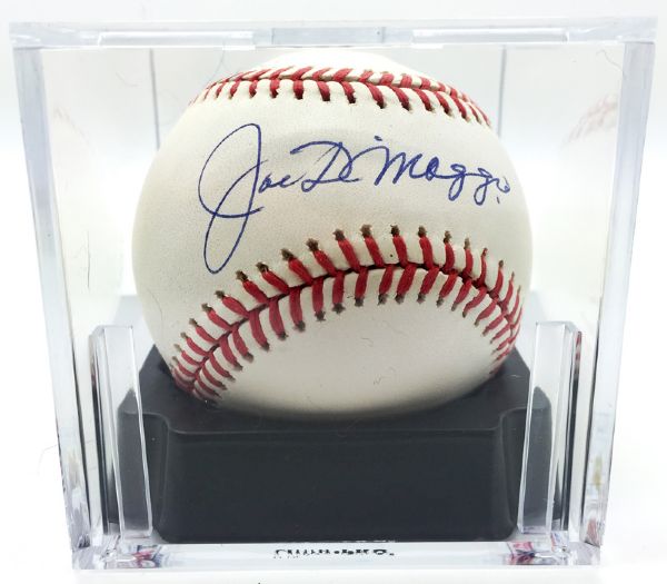 Stunning Joe DiMaggio Signed OAL Baseball PSA/DNA Graded MINT 9!