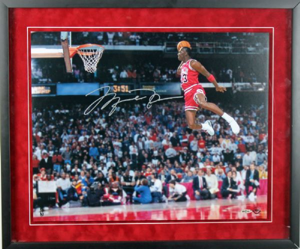Michael Jordan Signed & Framed 16" x 20" Gatorade Slam Dunk Photo! (Upper Deck Authentication)