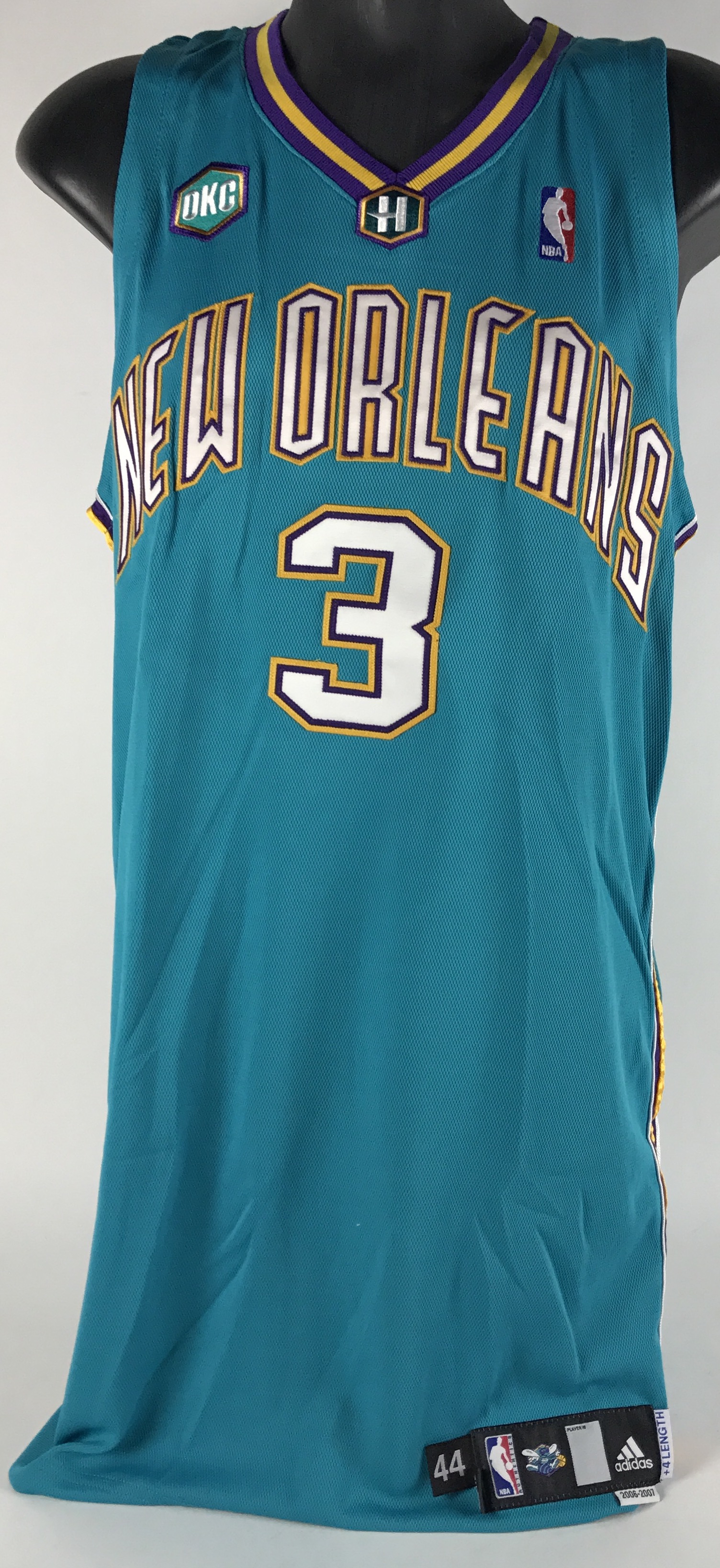 Lot Detail - 2005-06 Chris Paul New Orleans/OKC Hornets Rookie Game-Used  Home Jersey