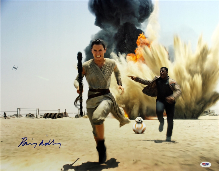 Star Wars: Daisy Ridley Beautiful Signed 16" x 20" Color Photo from "The Force Awakens" (PSA/DNA)