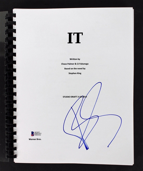 Bill Skarsgard Signed "IT" Movie Script (BAS/Beckett)