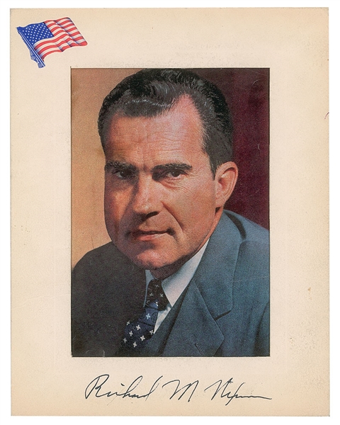 Richard Nixon Near-Mint Signed 7" x 9" Color Photograph (Beckett/BAS Guaranteed)