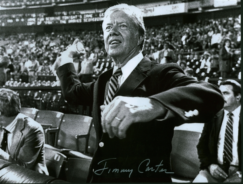 President Jimmy Carter Signed 11" x 14" Photograph w/ Full Name - Autograph! (Beckett/BAS)